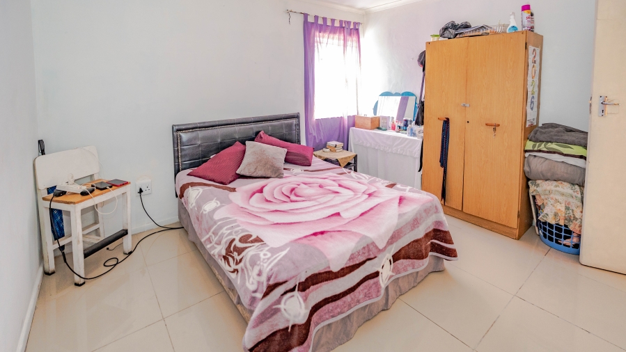 2 Bedroom Property for Sale in Hillcrest Heights Western Cape